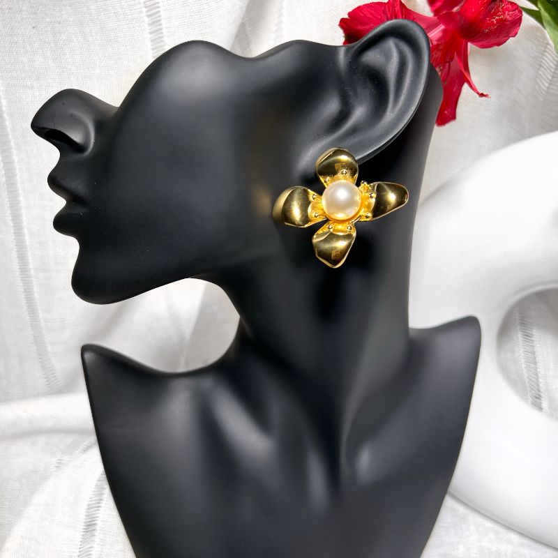 Chrystal Flower Pearl Gold Earrings