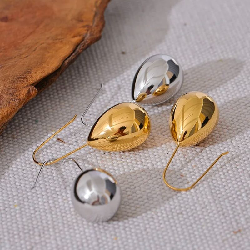 Gold Water Drop Earrings