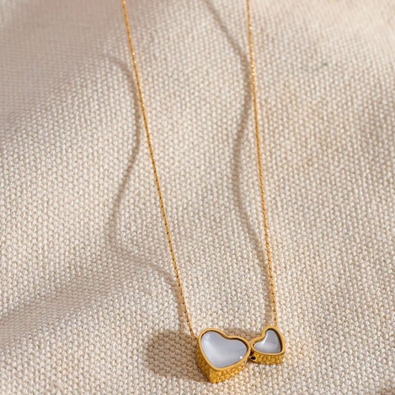 Natural Stone Heart Pendant Necklave