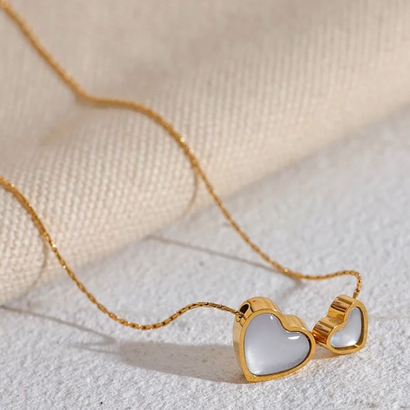 Natural Stone Heart Pendant Necklave