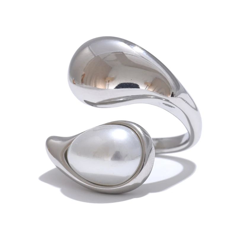 Pearl Water Drop Ring