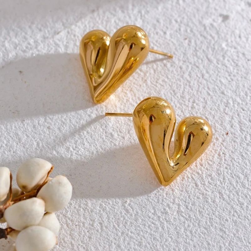 Posh Heart Earring