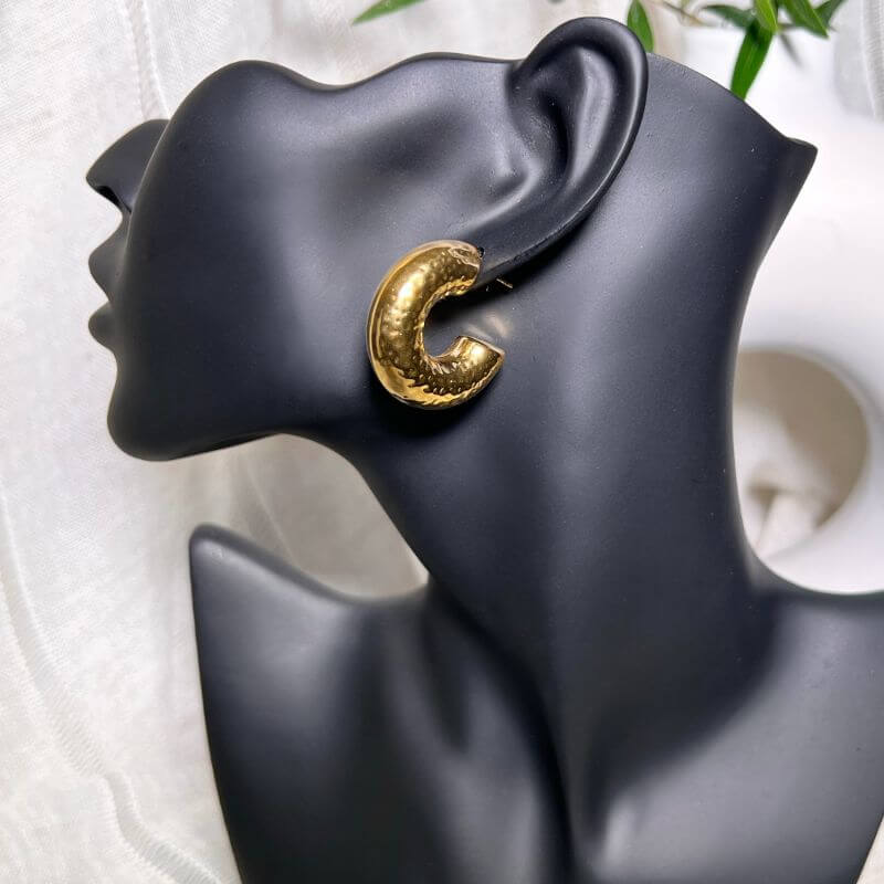 Amandi Chunky Lightweight Hoop Earrings