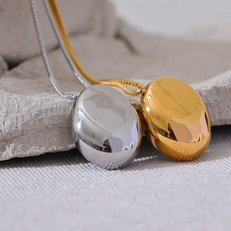 Oval Pendant Necklace