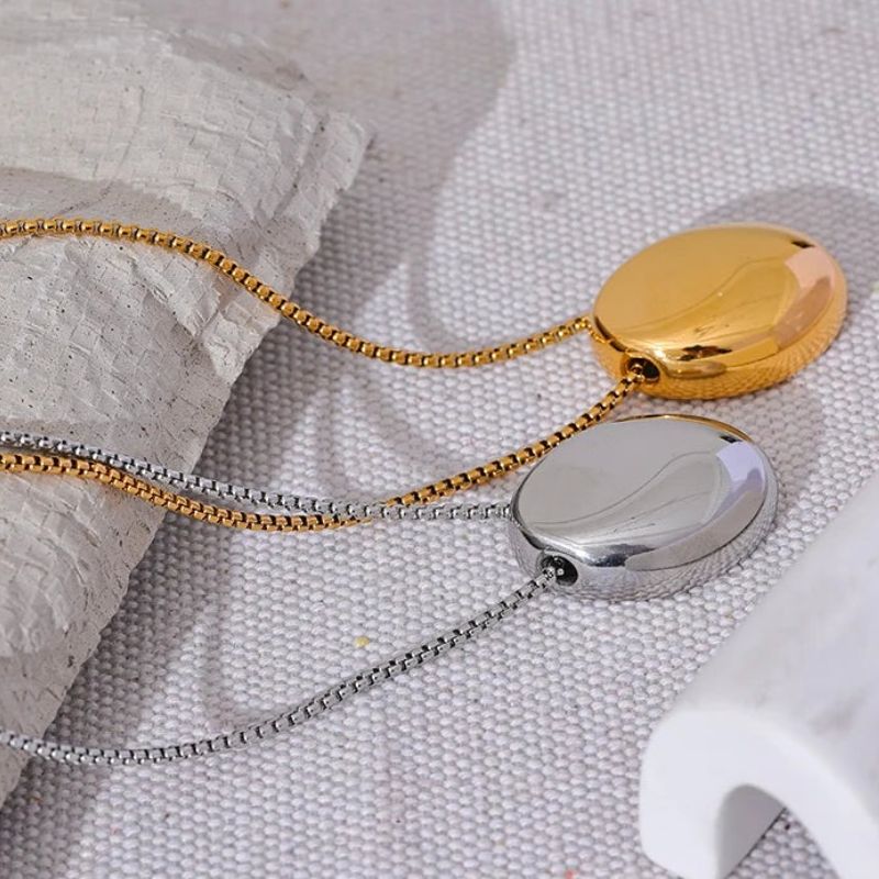 Oval Pendant Necklace